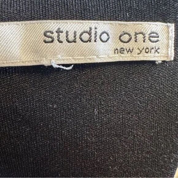 Studio One - Picture 6 of 6